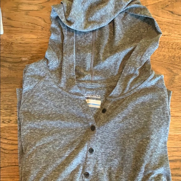 Columbia Tops - Columbia hoodie